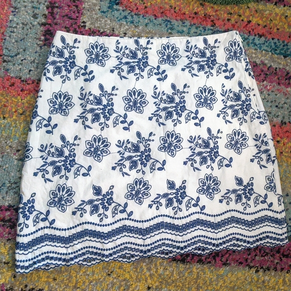 NWT LOFT floral embroidered shift skirt - Picture 3 of 4